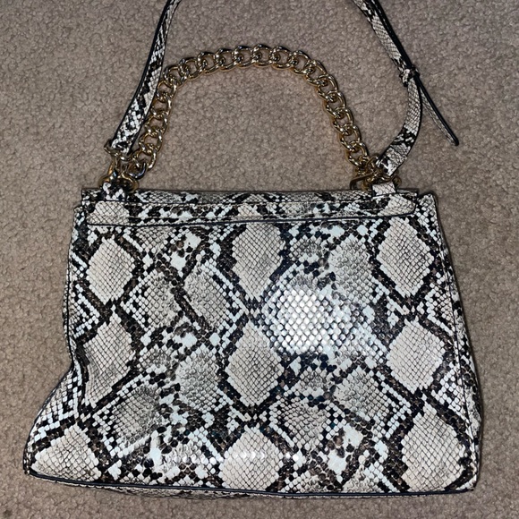 faux snakeskin Guess satchel purse - Picture 7 of 13